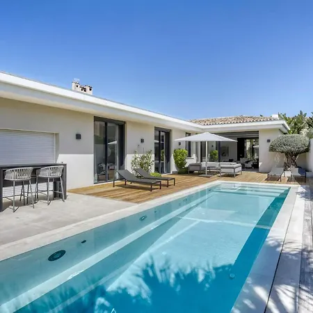 Hotel Pelletier - Beautiful New House In