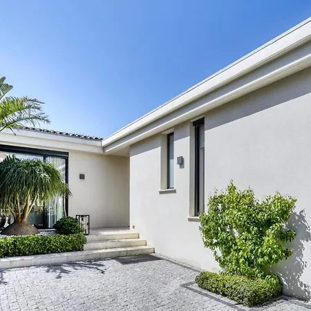 Pelletier - Beautiful New House In Hotel 4*